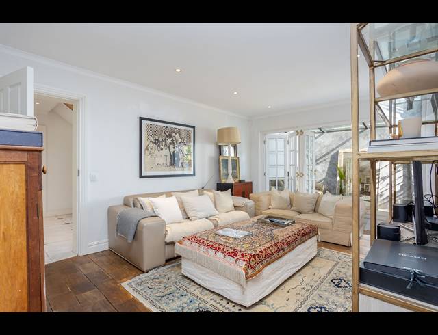 4 BEDROOM FREEHOLD TO LET IN CONSTANTIA